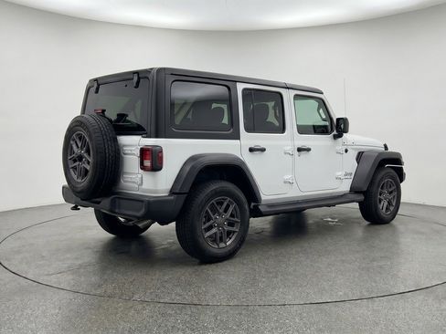 Used 2025 Jeep Wrangler Sport S image 7