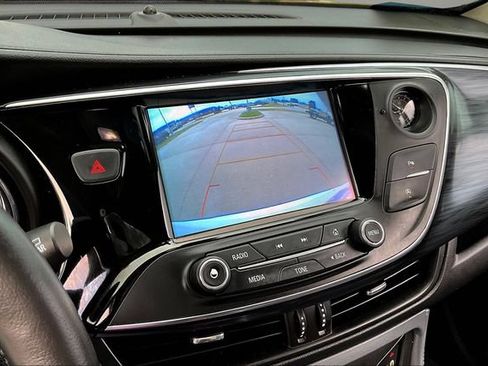 Used 2019 Buick Envision Essence FWD image 14