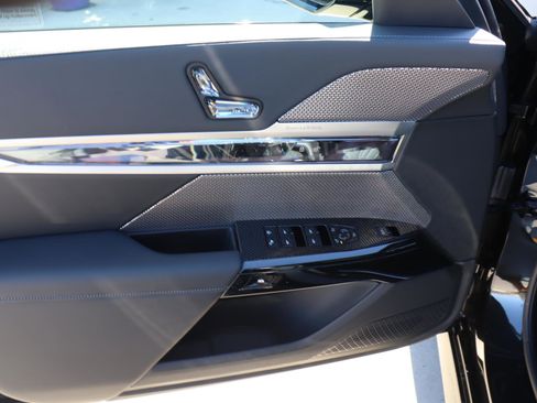 New 2026 BMW 740i w/ Premium Package image 14