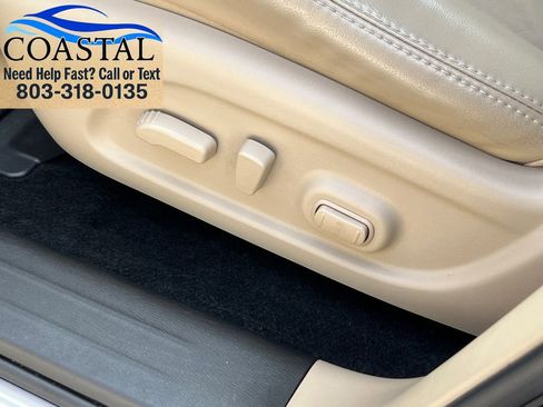 Used 2017 Nissan Pathfinder SL w/ SL Tech Package FWD image 10