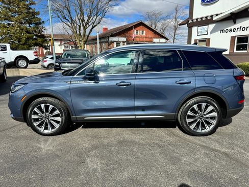 Used 2022 Lincoln Corsair Reserve w/ Equipment Group 201A image 2