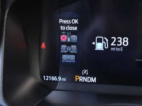 Used 2025 Ford Explorer ST image 4