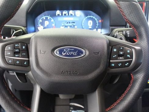 Used 2025 Ford Ranger Raptor AWD/4WD image 13