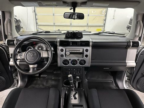 Used 2007 Toyota FJ Cruiser 4WD image 18
