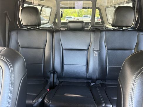 Used 2017 Ford F250 Lariat w/ Chrome Package image 26