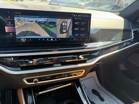 Used 2024 BMW X5 xDrive40i w/ Executive Package image 24