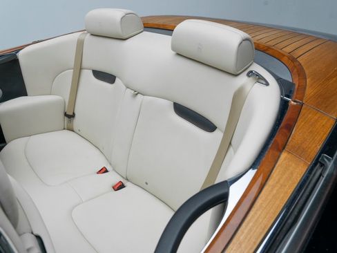 Used 2010 Rolls-Royce Phantom Drophead Coupe RWD image 45