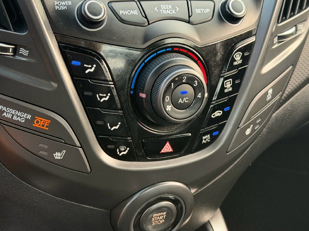 Used 2016 Hyundai Veloster Turbo FWD image 20