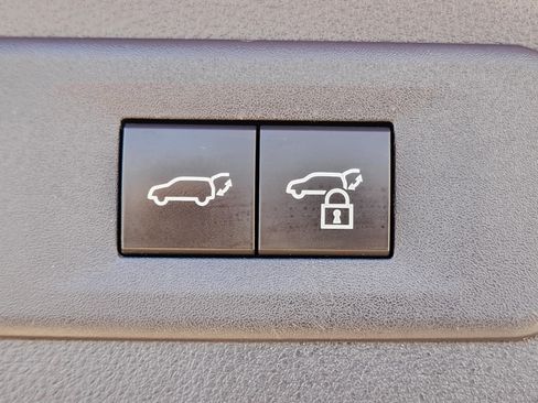 Used 2025 Lexus NX 250 FWD w/ Accessory Package (2T) image 40