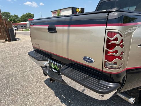 Used 2000 Ford F350 Lariat image 22