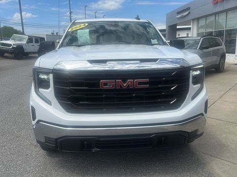 Used 2024 GMC Sierra 1500 Pro w/ Pro Value Package AWD/4WD image 2