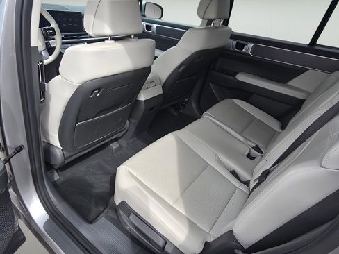 Used 2025 Hyundai Santa Fe SEL FWD image 27