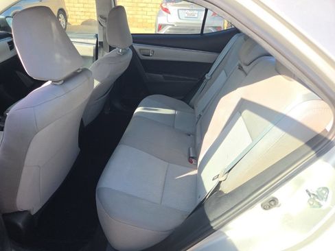 Used 2016 Toyota Corolla LE FWD image 11
