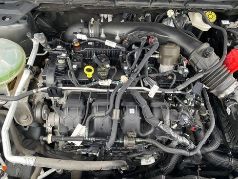 Used 2022 Ford Escape Titanium image 21