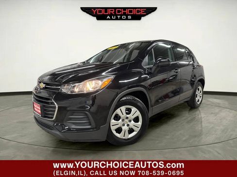Used 2018 Chevrolet Trax LS FWD image 1