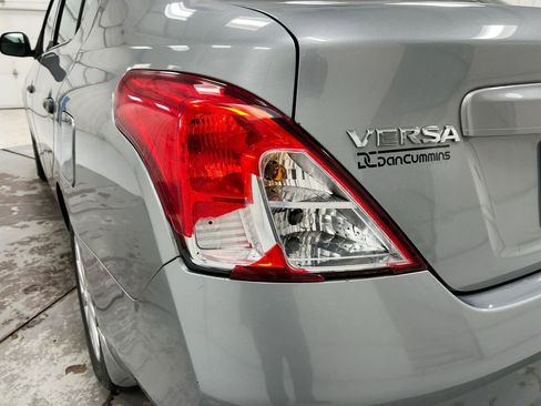 Used 2014 Nissan Versa S FWD image 30