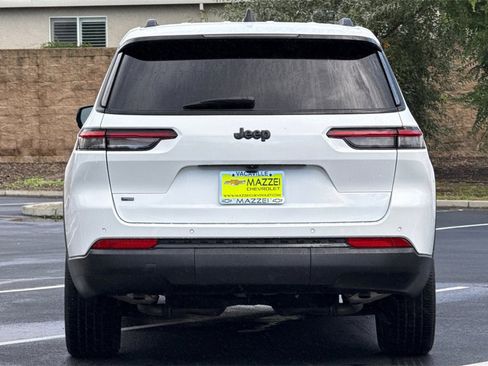 Used 2021 Jeep Grand Cherokee L Laredo image 11