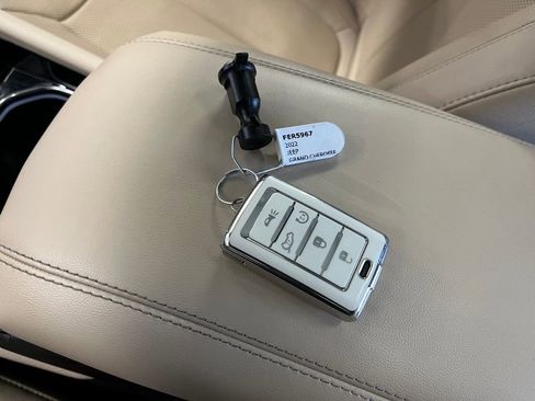 Used 2022 Jeep Grand Cherokee Limited 4xe w/ Luxury Tech Group II image 33