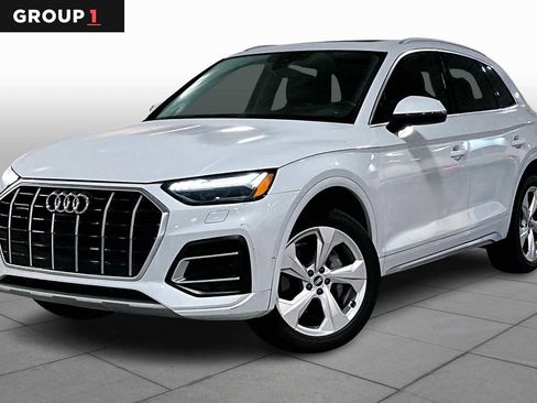 Used 2021 Audi Q5 Prestige w/ Prestige Package image 1