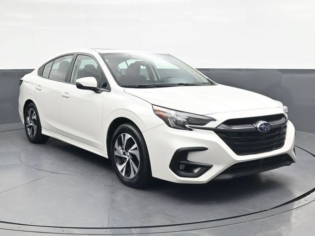 Used 2025 Subaru Legacy Premium AWD/4WD image 2