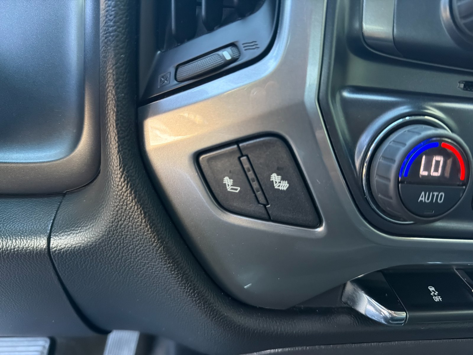 Used 2017 Chevrolet Silverado 1500 LT w/ All Star Edition AWD/4WD image 39