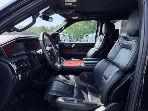 Used 2019 Lincoln Navigator L Reserve AWD/4WD image 23