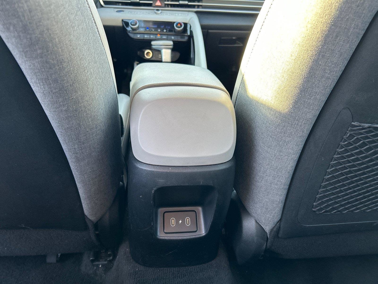 Used 2024 Hyundai Elantra Limited FWD image 30