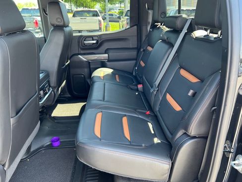 Used 2021 GMC Sierra 1500 AT4 w/ AT4 Premium Package AWD/4WD image 22