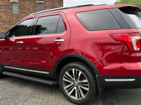 Used 2019 Ford Explorer Platinum AWD/4WD image 6