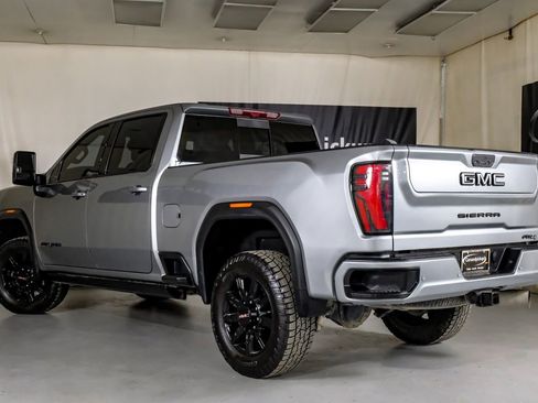Used 2024 GMC Sierra 2500 AT4 w/ AT4 Premium Plus Package image 10