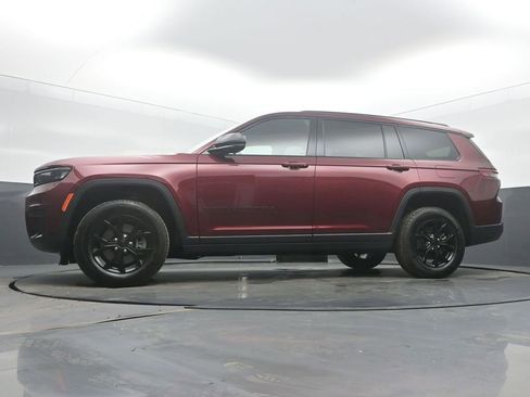 Used 2024 Jeep Grand Cherokee L Laredo image 47