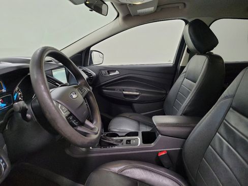 Used 2018 Ford Escape SE w/ SE Sync 3 Package AWD/4WD image 17