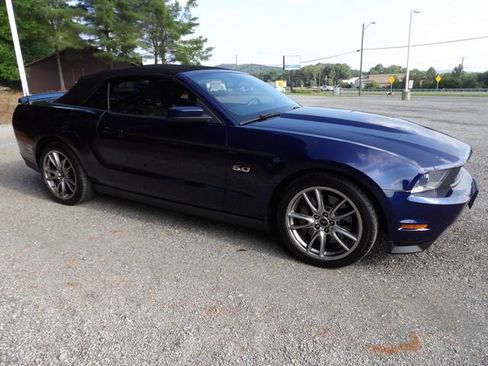 Used 2011 Ford Mustang GT Premium w/ Electronics Pkg RWD image 6