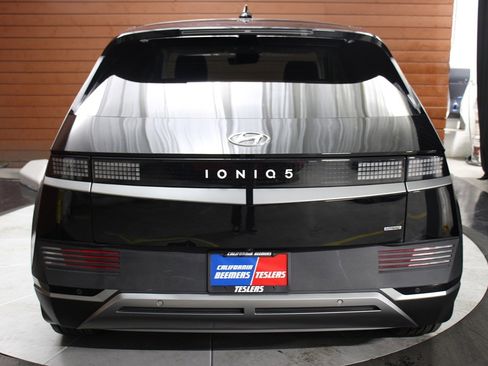 Used 2024 Hyundai Ioniq 5 SEL image 2