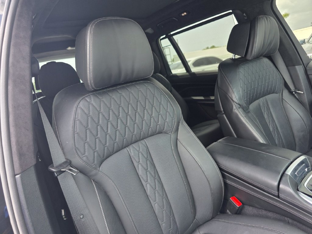 Certified 2025 BMW ALPINA XB7 AWD/4WD image 26