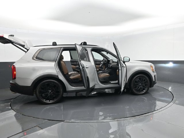 Used 2022 Kia Telluride SX w/ SX Prestige Package AWD/4WD image 35
