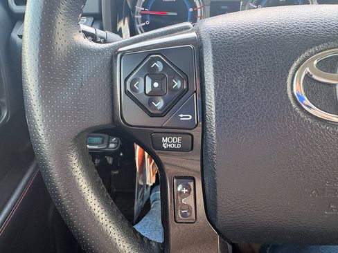 Used 2018 Toyota 4Runner TRD Off-Road Premium AWD/4WD image 22