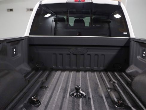 Used 2024 Ford F250 Lariat w/ Lariat Ultimate Package AWD/4WD image 32