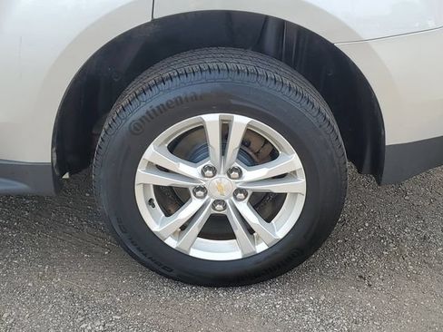 Used 2017 Chevrolet Equinox LS FWD image 5