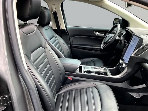 Certified 2022 Ford Edge SEL w/ Convenience Package AWD/4WD image 9