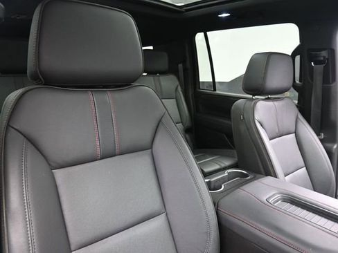 Used 2024 Chevrolet Suburban RST w/ Luxury Package image 30