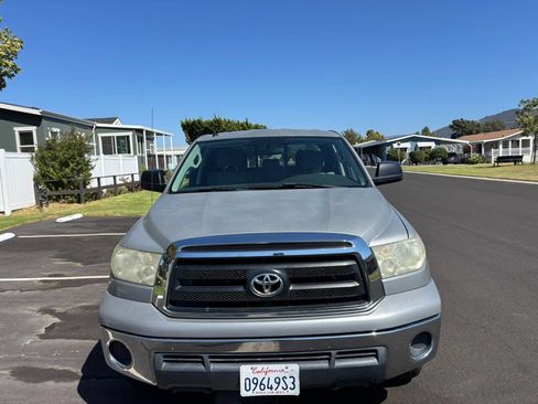 Used 2011 Toyota Tundra 2WD Double Cab w/ Tow Pkg image 4
