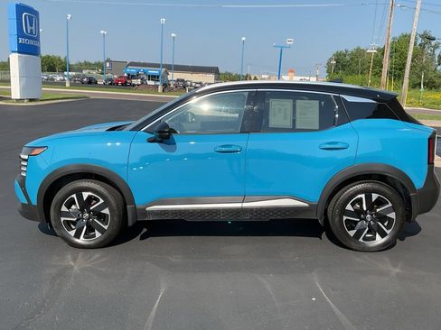 Used 2025 Nissan Kicks SR AWD/4WD image 8