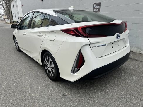 Used 2020 Toyota Prius Prime LE image 8
