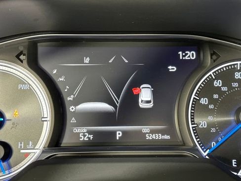 Used 2022 Toyota Venza Limited image 18