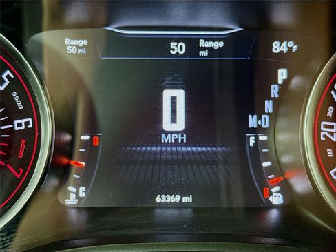 Used 2019 Dodge Challenger SXT RWD image 4