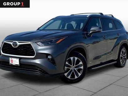 Certified 2025 Toyota Highlander XLE