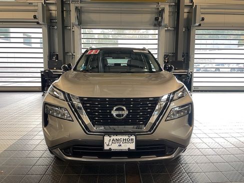 Used 2023 Nissan Rogue SL w/ SL Premium Package image 2