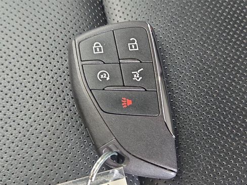 Used 2025 GMC Acadia Denali w/ LPO, Floor Liner Package AWD/4WD image 32