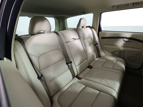 Used 2009 Volvo XC70 3.2 image 22